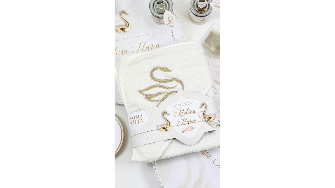 SET PRIMA BĂIȚĂ DUPĂ BOTEZ Ritualul blând al apei vegheat de nași Swan Feather 13